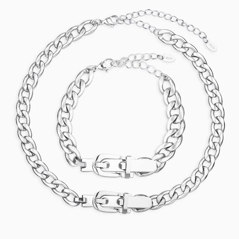 Chunky buckle set
